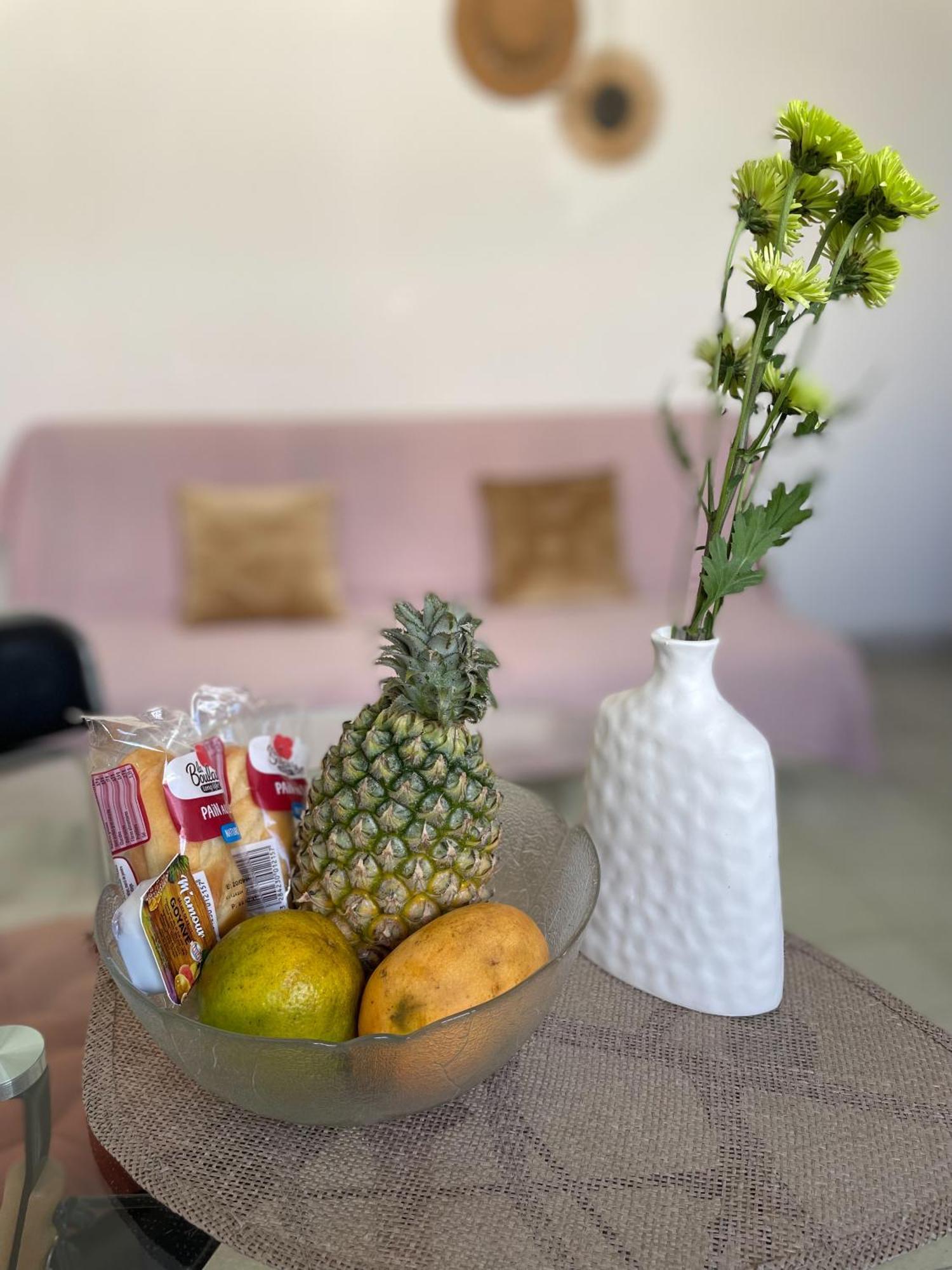 T2 Calme Et Lumineux Au Coeur De Pointe-A-Pitre Apartment Екстериор снимка